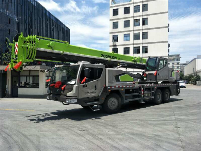 龙马潭区跨街广告牌的高空安装注意事项